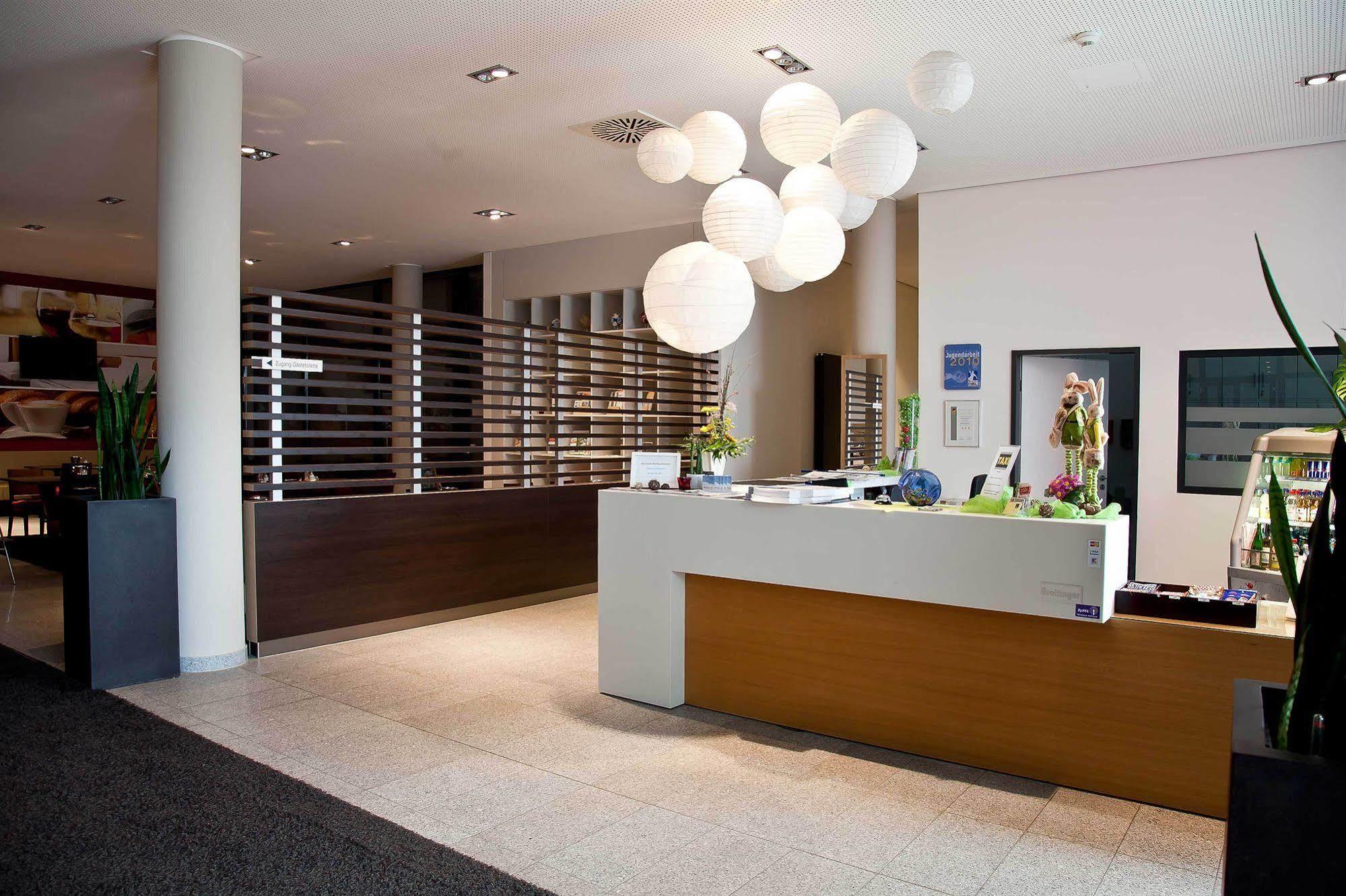 Business & Conference Sporthotel Großwallstadt Exteriör bild